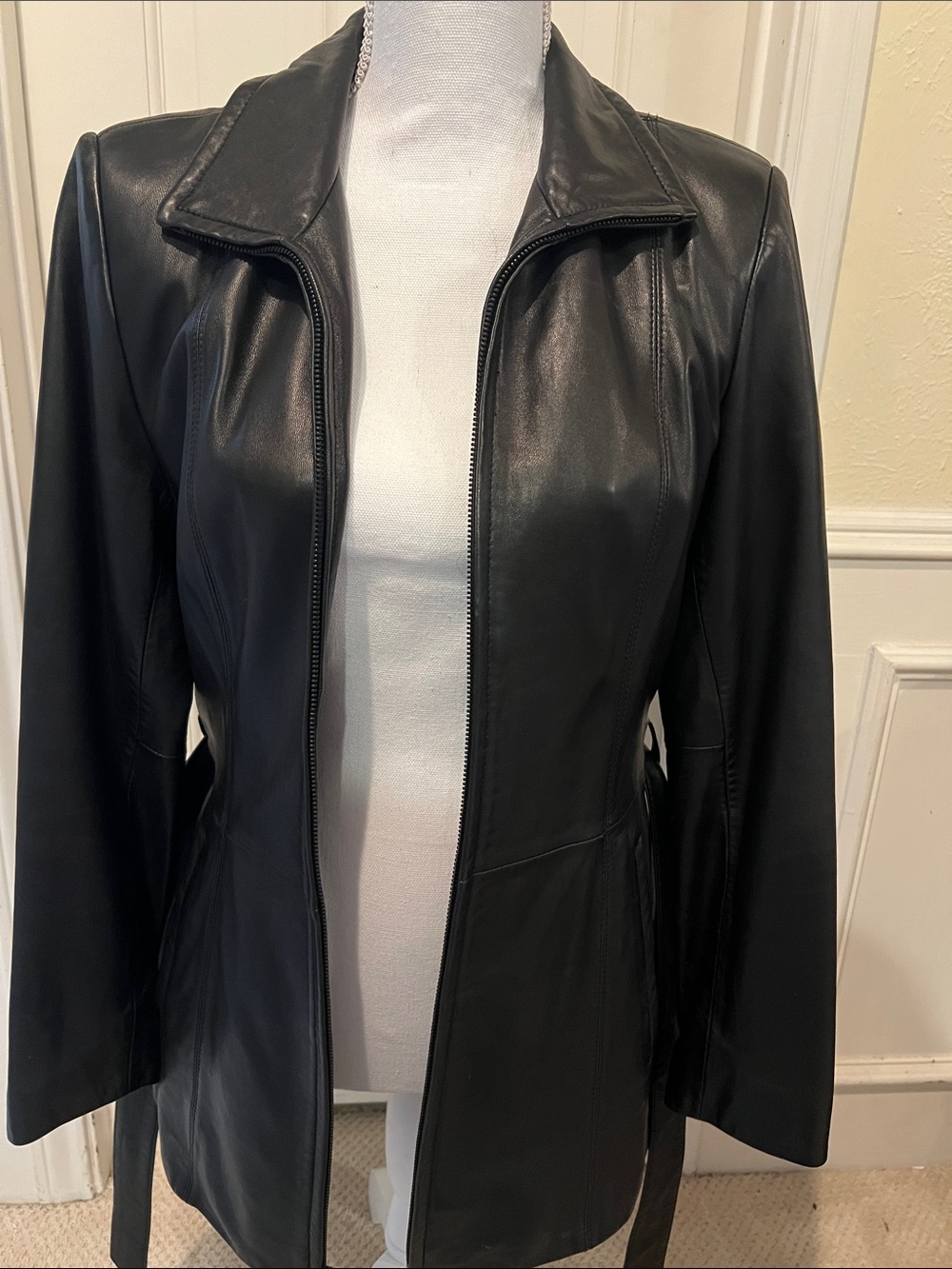 Nine West Black Genuine Leather Zip-Front Jacket. soft and stylish. Vintage.